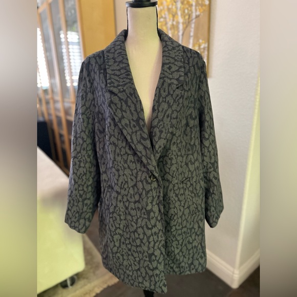 Old Navy - blue gray leopard animal print coat - Picture 3 of 11